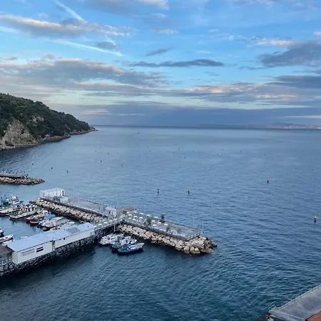 Casa A Mare Alojamento de Acomodação e Pequeno-almoço 4*