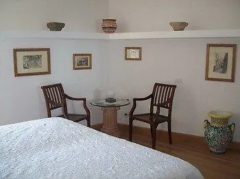 לינה וארוחת בוקר Casa A Mare 4*